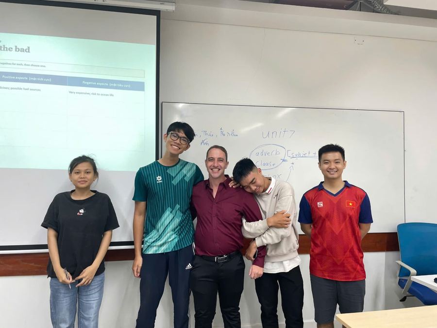 Petrus van Dyk with his class at UMT